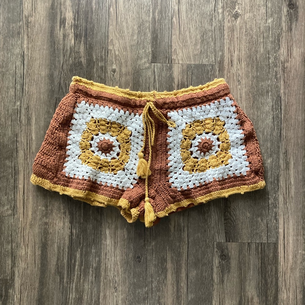 NWOT Zara Vintage Style Knit Granny Square Lined Shorts Sz S